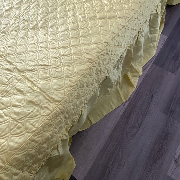 VTG 1940s Chartreuse Rayon Coverlet Bedspread Twin or Full Sz - Picture 5 of 7